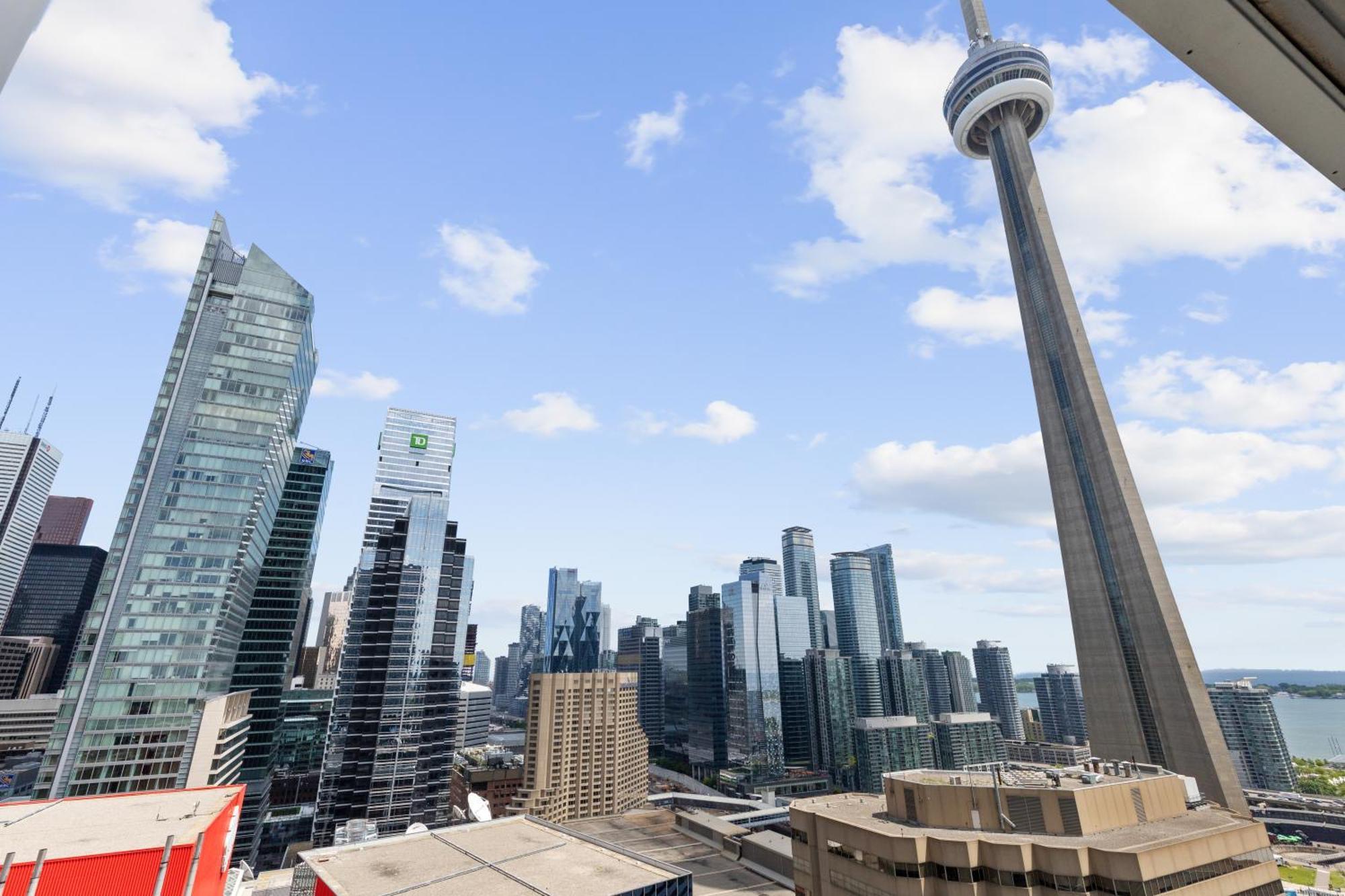2Bedroom Cn Tower And Water Views - Free Parking - Rooftop Pool Toronto Exterior foto