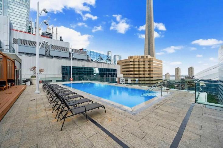 2Bedroom Cn Tower And Water Views - Free Parking - Rooftop Pool Toronto Exterior foto