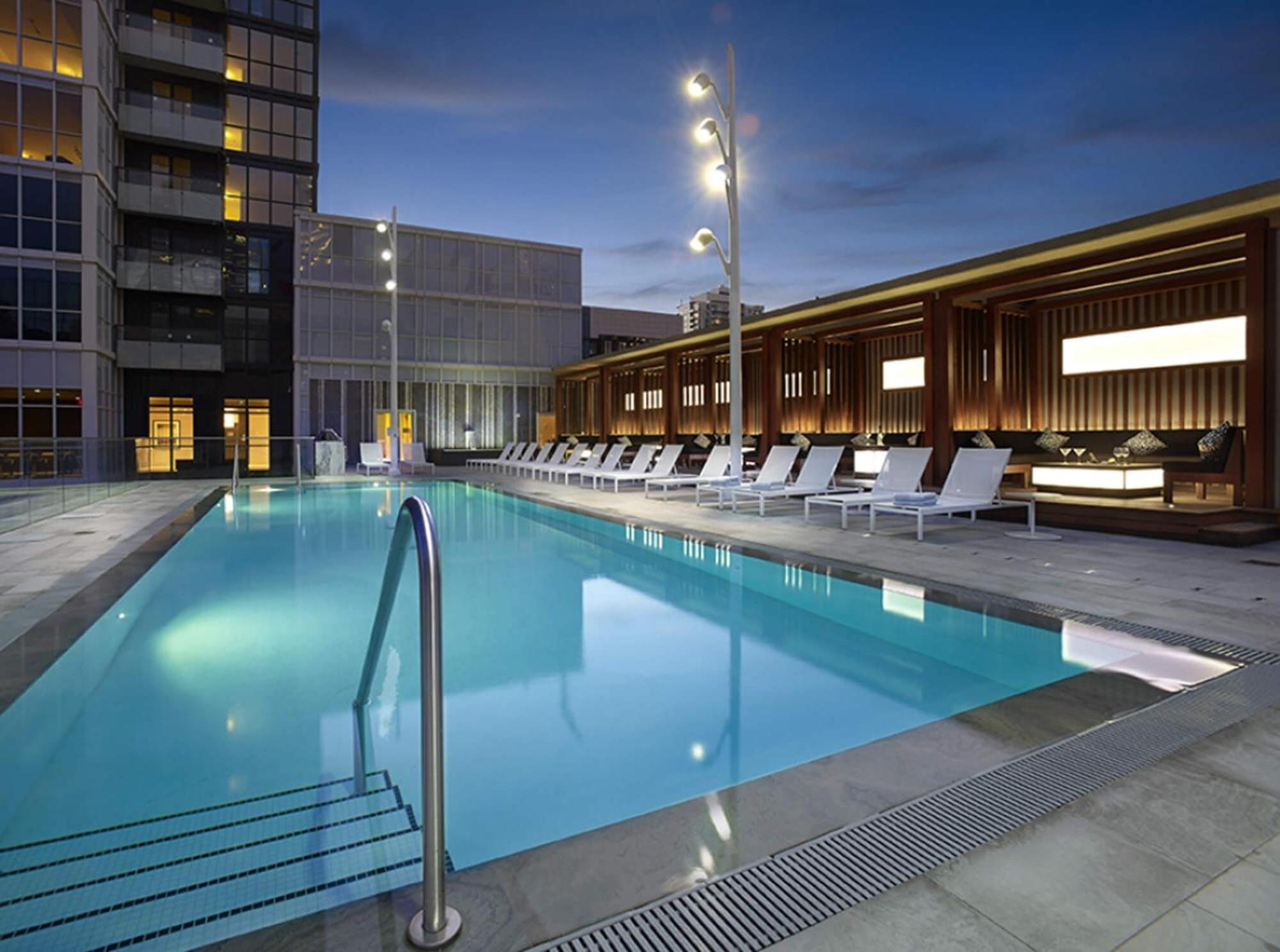 2Bedroom Cn Tower And Water Views - Free Parking - Rooftop Pool Toronto Exterior foto